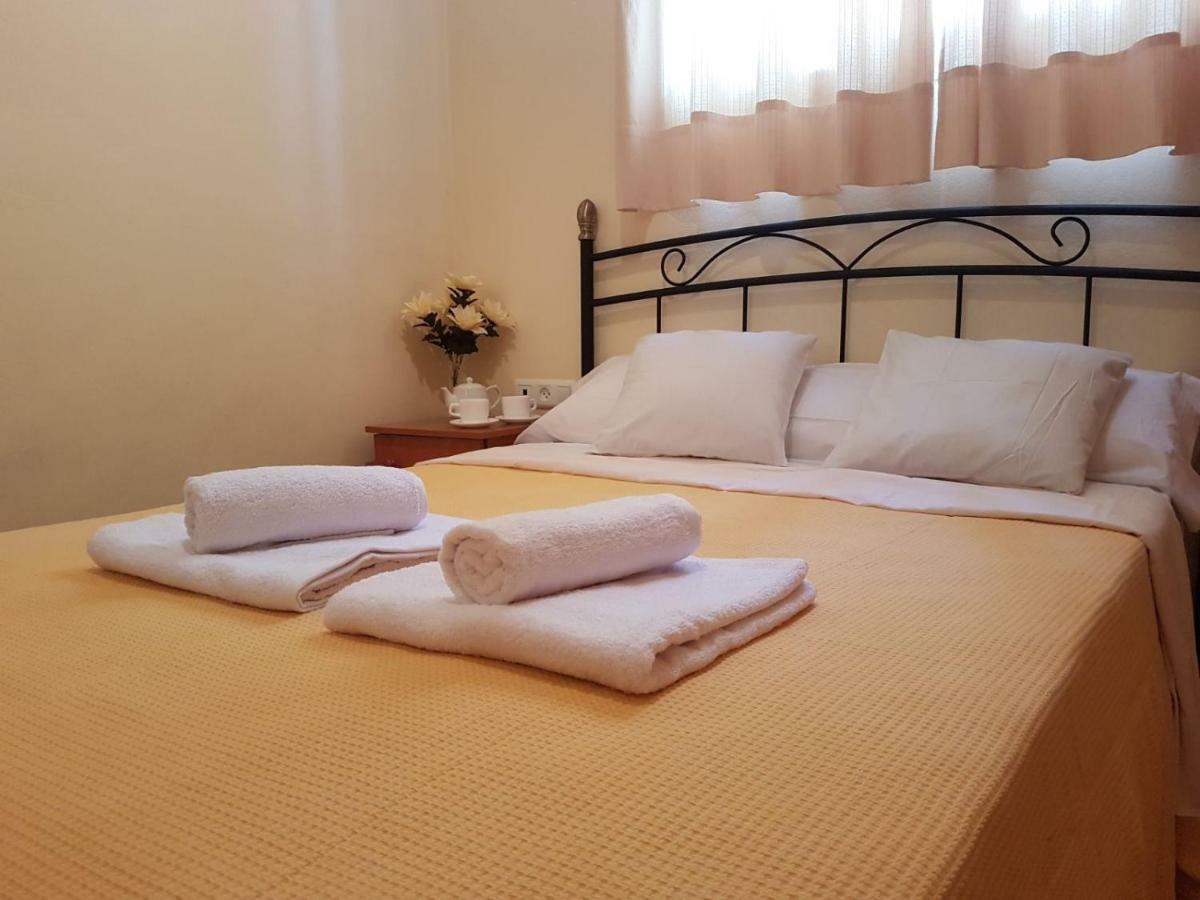 Apartamento En Нерха Екстериор снимка
