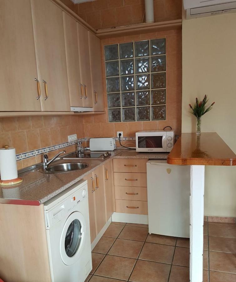 Apartamento En Нерха Екстериор снимка
