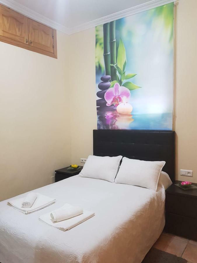 Apartamento En Нерха Екстериор снимка