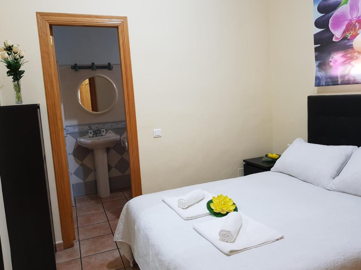 Apartamento En Нерха Екстериор снимка